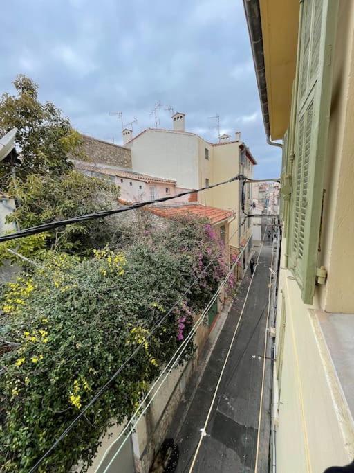 T2 Dans Le Vieil Antibes Apartment Luaran gambar